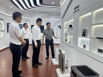 湖北省委常委、省委統(tǒng)戰(zhàn)部部長(zhǎng)寧詠一行調(diào)研四方光電